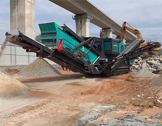 碎石機一開機，這幫打工人就要“搞破壞”了